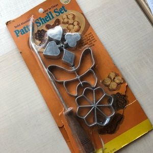 Vintage Patty Shell baking set